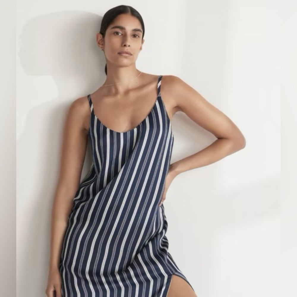 EVERLANE HAMMERED SATIN DRESS